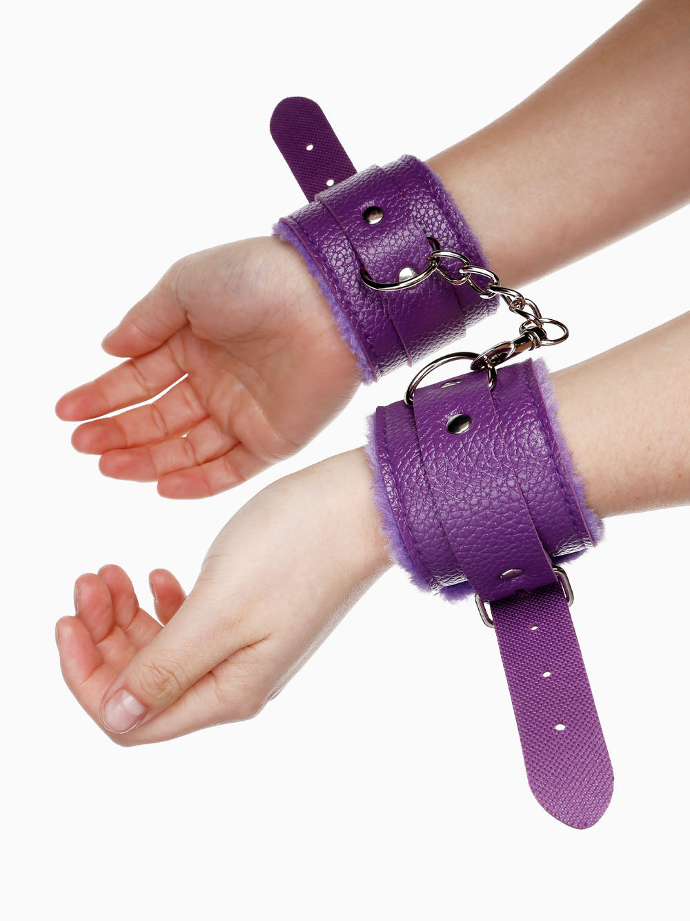 Pillow Talk Beginners Lined Handcuffs